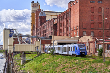 Vergrößerte Ansicht von **Hafenrundfahrt per Zug** am Sonntag, 28.09.2025 ab 10:00 Uhr Mannheim Hbf (Dauer ca. 4 Stunden)