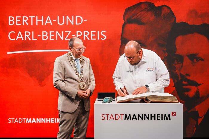 Verleihung des Bertha-und-Carl-Benz-Preises 2023 an Formula Student Germany e. V. / Wettbewerb Formula Student Driverless Cup (02)